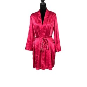 Vintage Fuchsia Satin Rose Trim Kimono
Robe‎ Coquette
